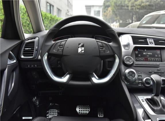 DS 5 2018款 30THP P-Line运动型 中控类   驾驶位