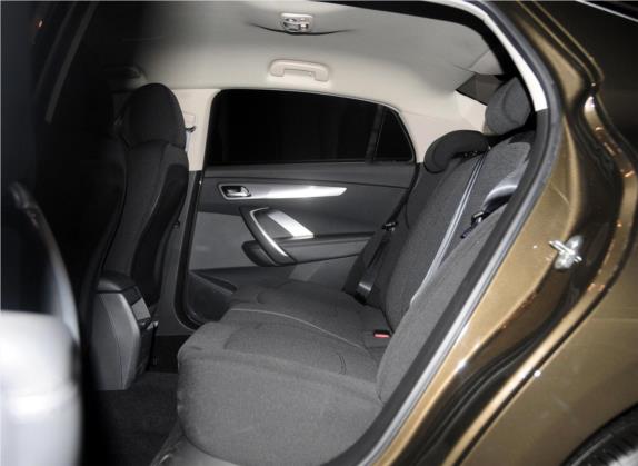 DS 5LS 2014款 1.8L 自动舒适版VTi140 车厢座椅   后排空间