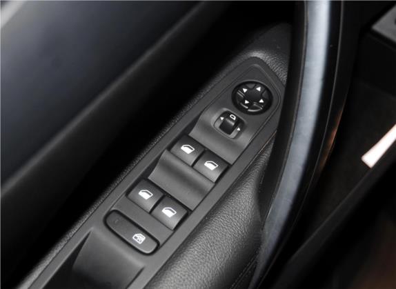DS 5LS 2014款 1.8L 自动舒适版VTi140 车厢座椅   门窗控制
