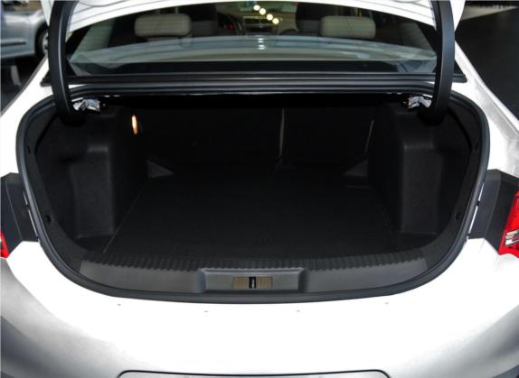 DS 5LS 2014款 1.8L 雅致版VTi140 车厢座椅   后备厢
