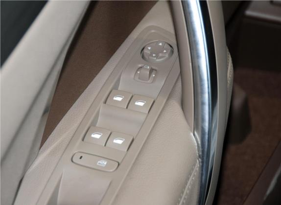 DS 5LS 2014款 1.8L 雅致版VTi140 车厢座椅   门窗控制