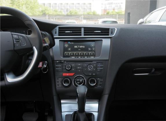 DS 5LS 2014款 1.6T 雅致版THP160 中控类   中控台