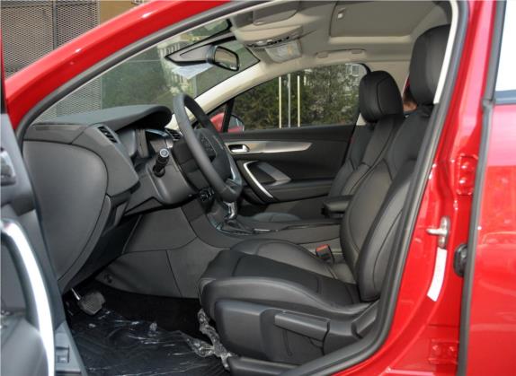 DS 5LS 2014款 1.6T 雅致版THP160 车厢座椅   前排空间