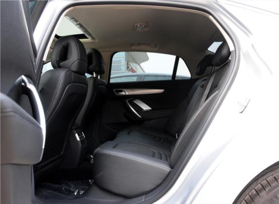 DS 5LS 2014款 1.6T 豪华版THP160 车厢座椅   后排空间