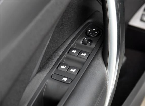 DS 5LS 2015款 1.6T 舒适版THP160 车厢座椅   门窗控制