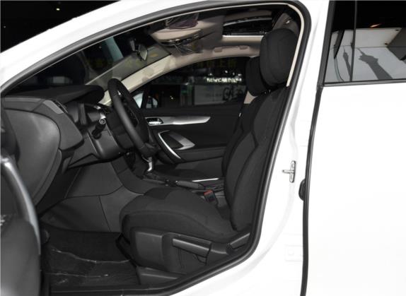DS 5LS 2015款 1.6T 风尚版THP160 车厢座椅   前排空间