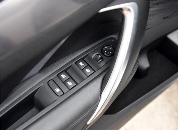 DS 5LS 2015款 1.6T 雅致版THP160 车厢座椅   门窗控制