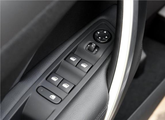DS 5LS 2016款 1.6T 豪华版THP160 车厢座椅   门窗控制