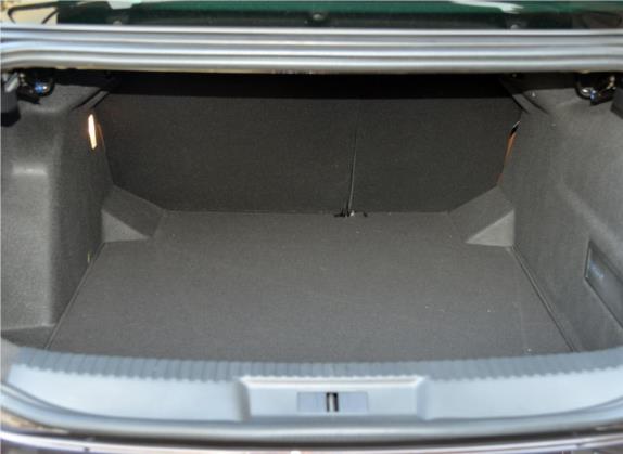 DS 5LS 2018款 30THP 奢华型 车厢座椅   后备厢