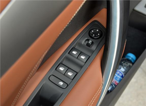 DS 5LS 2018款 30THP 奢华型 车厢座椅   门窗控制