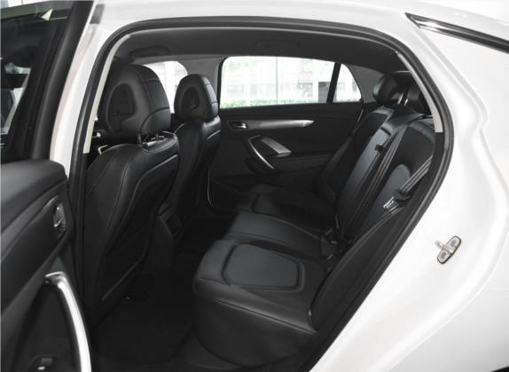 DS 5LS 2018款 30THP 时尚型 车厢座椅   后排空间