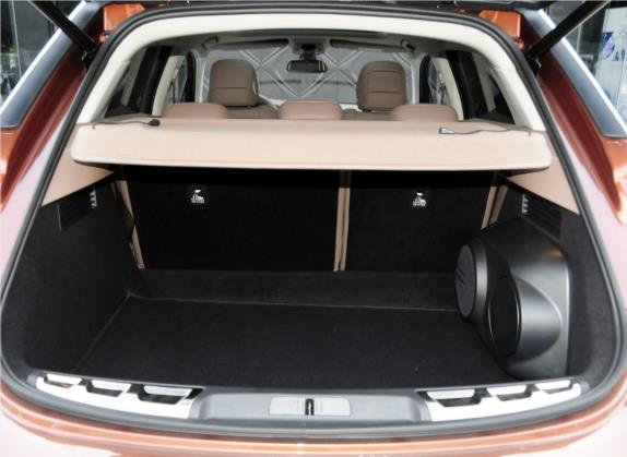 DS 6 2014款 1.6T 尊享版THP200 车厢座椅   后备厢
