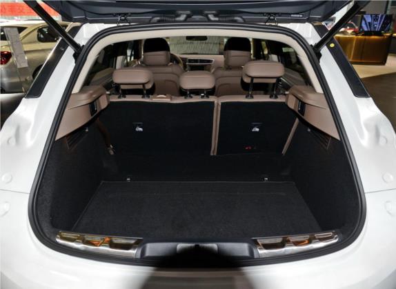 DS 6 2014款 1.6T 尊享版THP160 车厢座椅   后备厢