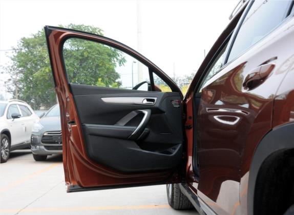 DS 6 2014款 1.6T 豪华版THP200 车厢座椅   前门板