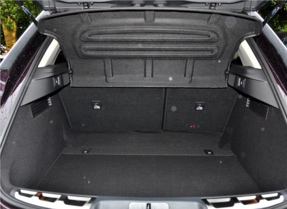 DS 6 2014款 1.6T 舒适版THP160 车厢座椅   后备厢