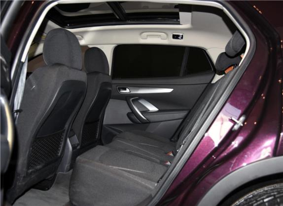 DS 6 2016款 1.6T 雅致版THP160 车厢座椅   后排空间