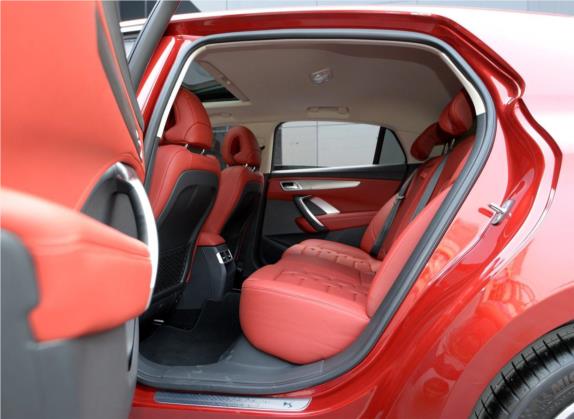 DS 4S 2016款 1.8T 自动尊享版THP200 车厢座椅   后排空间