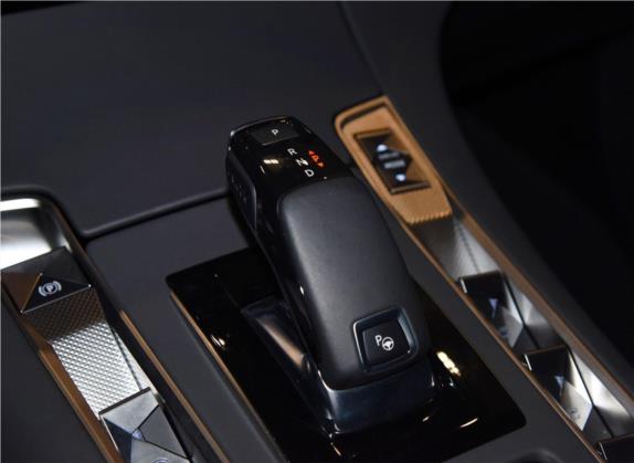 DS 7 2020款 45THP 歌剧院版 中控类   挡把