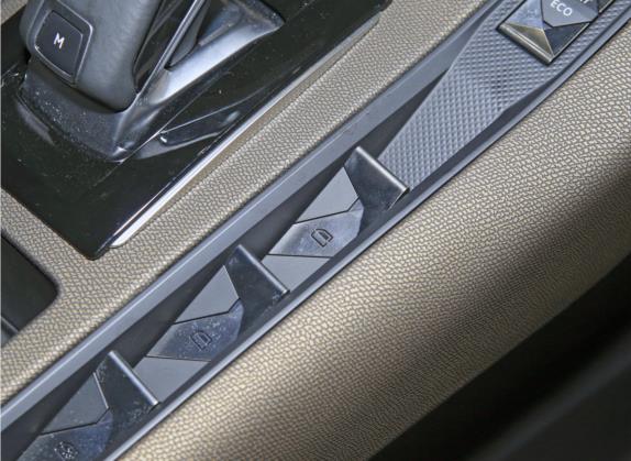 DS 7 2020款 35THP 蒙马特版 车厢座椅   门窗控制