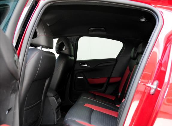 DS 4 2012款 1.6T 雅致版 车厢座椅   后排空间
