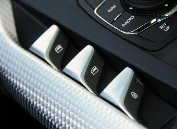 DS 5(进口) 2012款 1.6T 尊享版 车厢座椅   门窗控制