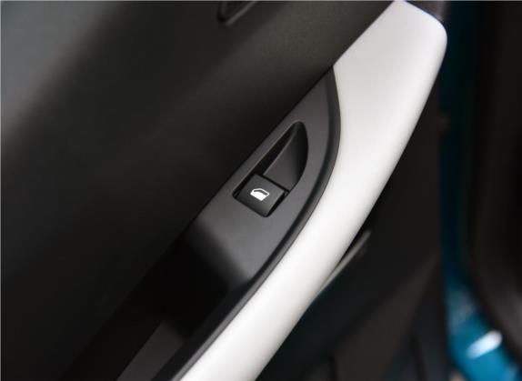 DS 3新能源 2021款 E-Tense 右岸版 车厢座椅   门窗控制