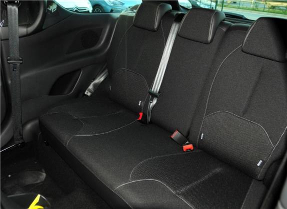 DS 3经典 2012款 1.6L 时尚版 车厢座椅   后排空间