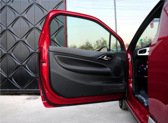 DS 3经典 2012款 1.6L 风尚版 车厢座椅   前门板