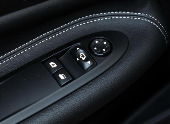 DS 3经典 2012款 1.6L 风尚版 车厢座椅   门窗控制