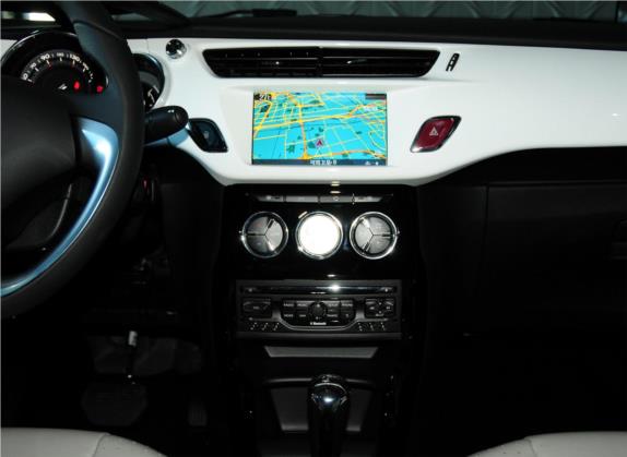 DS 3经典 2013款 1.6L 风尚敞篷版 中控类   中控台