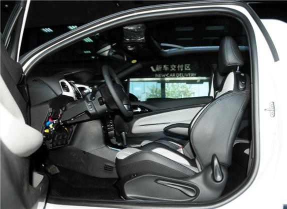 DS 3经典 2013款 1.6L 风尚敞篷版 车厢座椅   前排空间