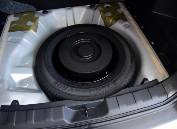 东风风度MX6 2015款 2.0L CVT两驱卓越版 其他细节类   备胎