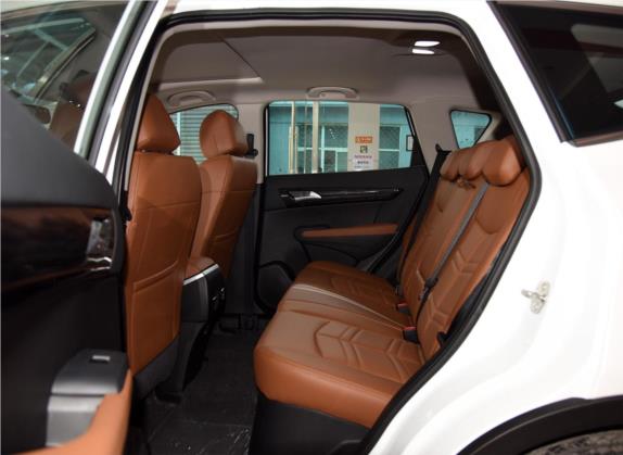 东风风度MX5 2016款 2.0L 自动旗舰版 车厢座椅   后排空间