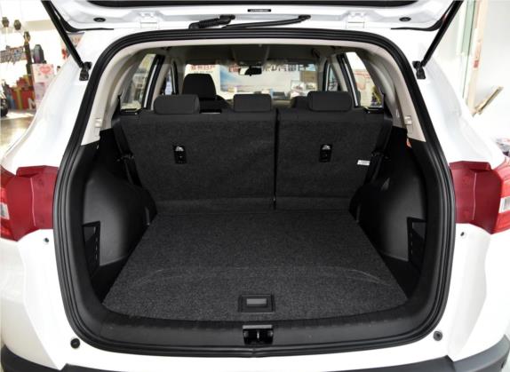 东风风度MX5 2016款 1.4T 手动时尚版 车厢座椅   后备厢