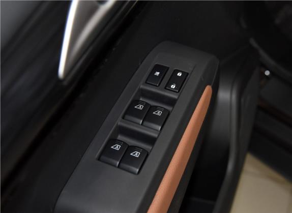 东风风度MX5 2016款 2.0L 手动精英版 车厢座椅   门窗控制