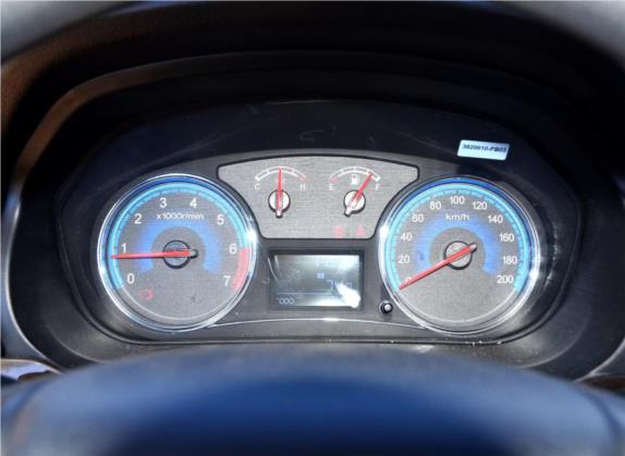 风光360 2015款 1.5L 手动豪华型 7座 国IV 中控类   仪表盘