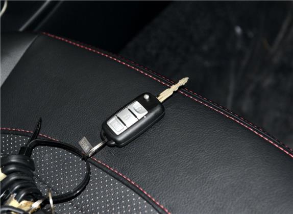 风光360 2015款 1.5L 手动豪华型 7座 国V 其他细节类   钥匙