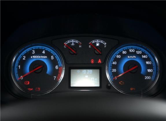 风光360 2015款 1.5L 手动豪华型 7座 国V 中控类   仪表盘