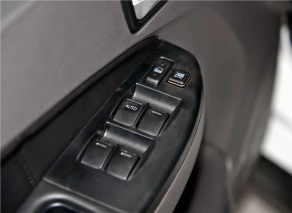 风光360 2015款 1.5L 手动舒适型 7座 国V 车厢座椅   门窗控制