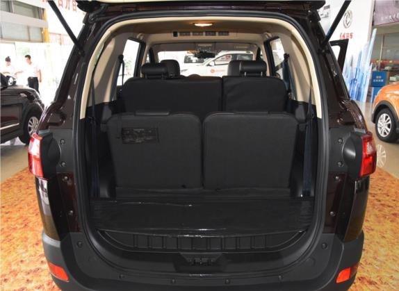 风光370 2016款 1.5L 手动智能型 7座 车厢座椅   后备厢