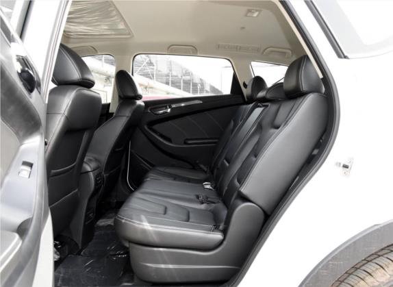 风光580 2016款 1.5T 手动豪华型 车厢座椅   后排空间