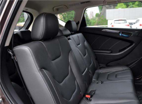 风光580 2016款 改款 1.5T CVT舒适型 车厢座椅   后排空间