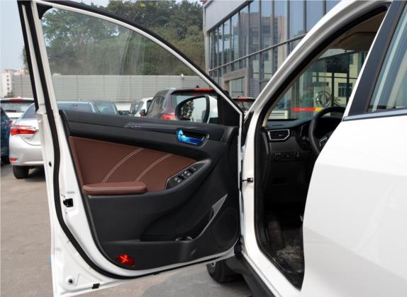 风光580 2017款 1.5T CVT豪华型 车厢座椅   前门板