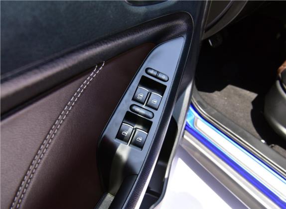 风光580 2017款 1.5T CVT智联型 车厢座椅   门窗控制