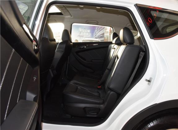 风光580 2018款 1.5T CVT豪华型 车厢座椅   后排空间