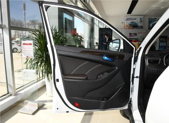 风光580 2018款 改款 1.5T CVT豪华型 车厢座椅   前门板