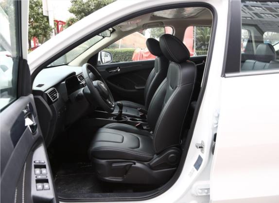 风光580 2018款 改款 1.8L 手动舒适型 车厢座椅   前排空间