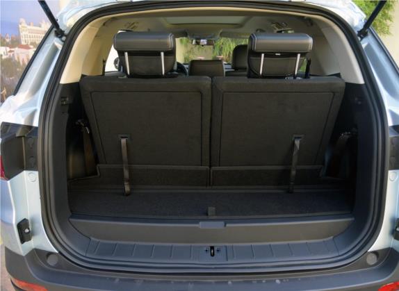 风光S560 2018款 1.8L CVT智联型 7座 车厢座椅   后备厢