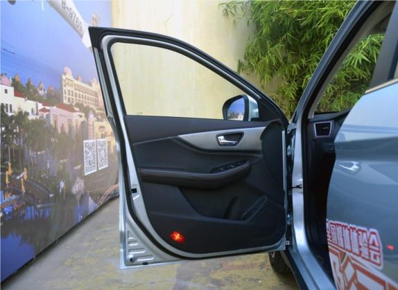 风光S560 2018款 1.8L CVT智联型 7座 车厢座椅   前门板