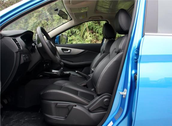 风光S560 2018款 1.8L 手动舒适型 7座 车厢座椅   前排空间